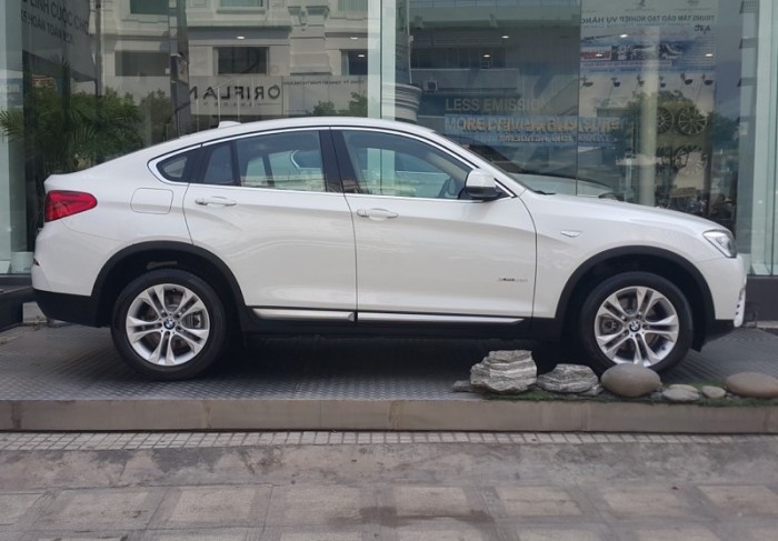 Bán xe BMW X4 2016, màu đen, nhập khẩu nguyên chiếc, ưu đãi lớn.