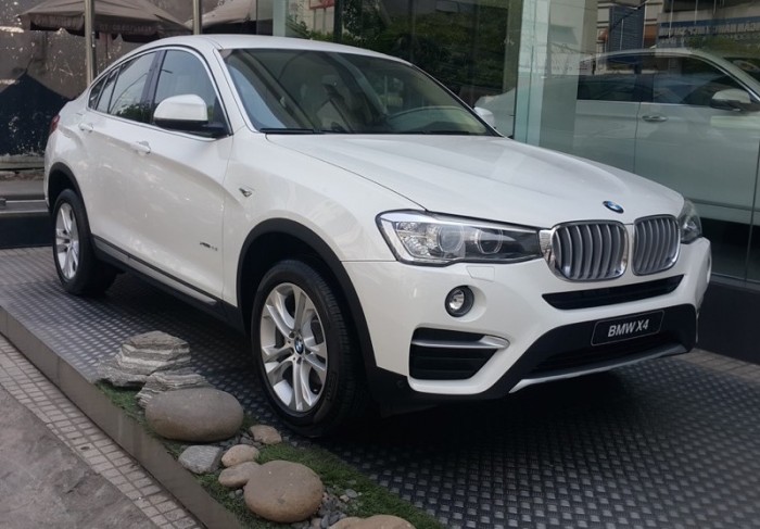 Bán xe BMW X4 2016, màu đen, nhập khẩu nguyên chiếc, ưu đãi lớn.