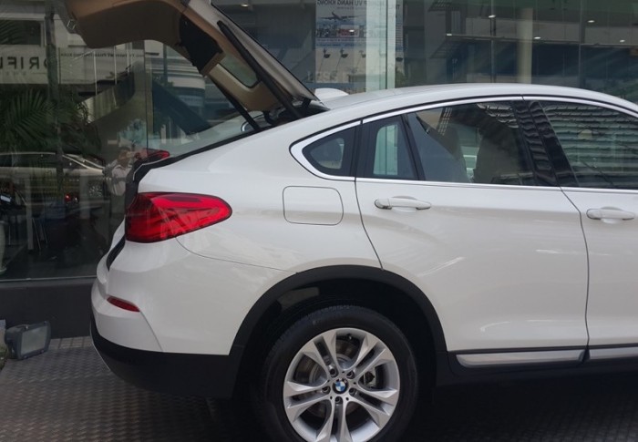 Bán xe BMW X4 2016, màu đen, nhập khẩu nguyên chiếc, ưu đãi lớn.