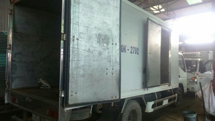 MITSUBISHI Xe TẢI THÙNG KÍN, 2009