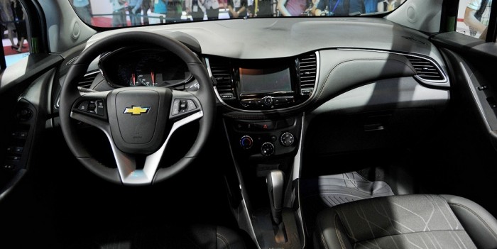 Chevrolet Trax 2017, nhập khẩu nguyên chiếc, trả góp 90%