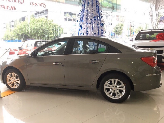 Chevrolet Cruze 2017 mới, cải tiến hơn, màu mới chuẩn châu Âu, hỗ trợ trả góp 100%