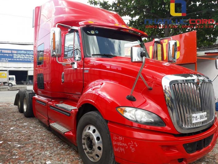 Đầu kéo mỹ hoàng huy 2012