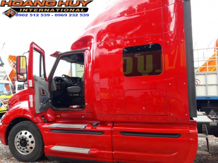 Đầu kéo mỹ hoàng huy 2012