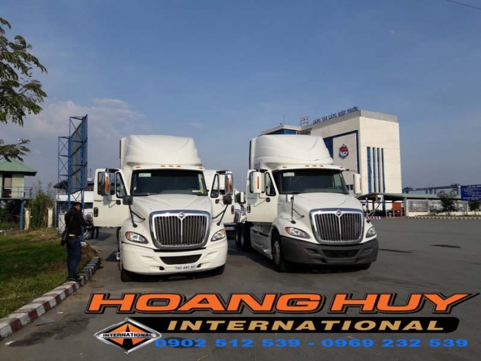 Đầu kéo mỹ hoàng huy 2012