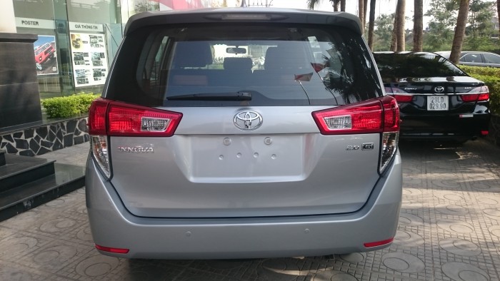 Cần bán xe toyota innova 2.0 g đời 2018 Giá 800 triệu
