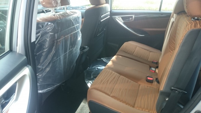 Cần bán xe toyota innova 2.0 g đời 2018 Giá 800 triệu
