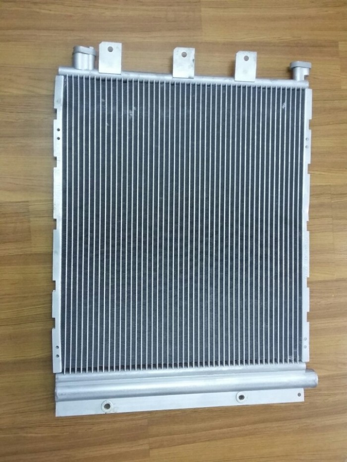 Phụ tùng xe tải - két nước két gió shacman howo dongfeng camc