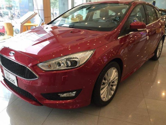 Bán xe Ford Focus giá cạnh tranh