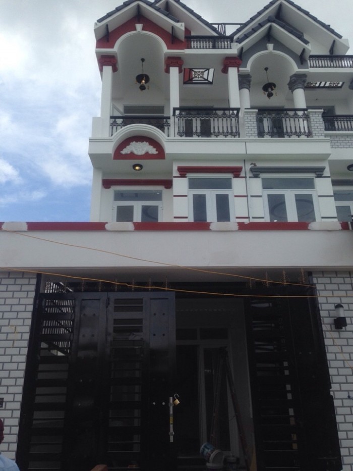 Bán nhà mới đẹp, Huỳnh Tấn Phát, Nhà Bè, DT 4x20m, 1 trệt 2 lầu, gồm 4 phòng ngủ, 4wc. Giá 2,75 tỷ