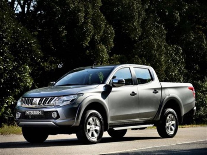 Mitsubishi triton khuyến mãi chỉ còn 536 tr tại mitsubishi quảng bình