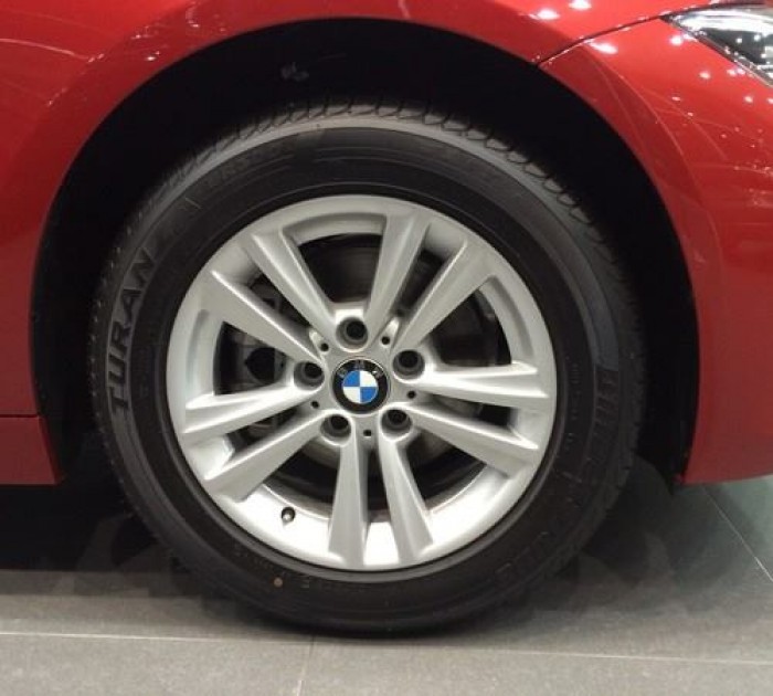 BMW 320i, giao ngay trong tuần. Giá cực tốt