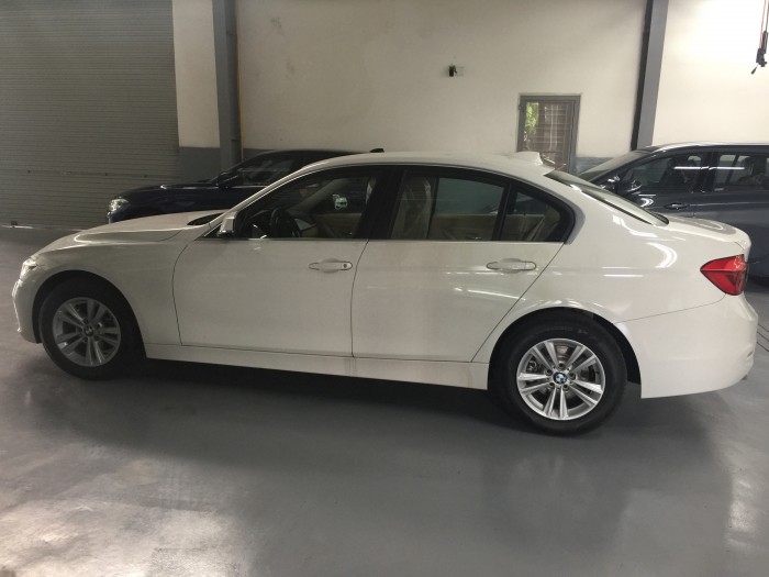 BMW 320i, giao ngay trong tuần. Giá cực tốt