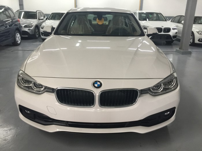 BMW 320i, giao ngay trong tuần. Giá cực tốt