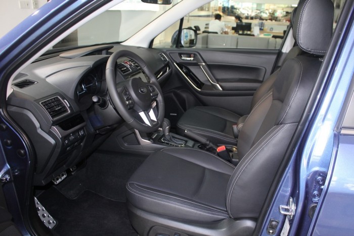 Xe Subaru Forester 2017 dòng xe Suv 5 chỗ, máy xăng, số tự động.