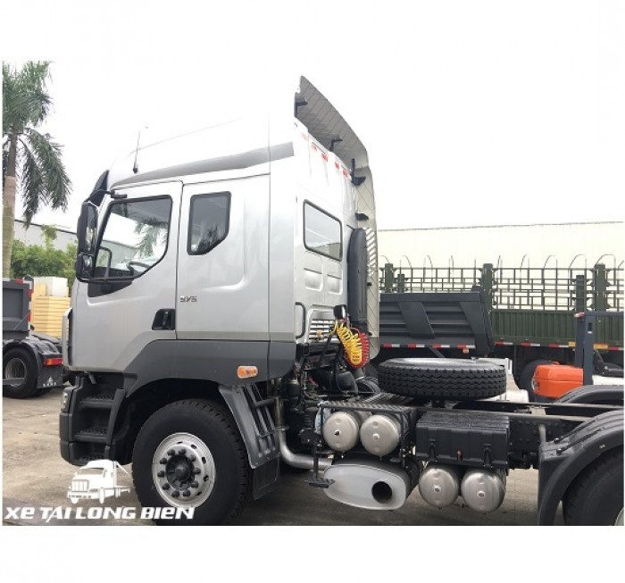 Xe Đầu Kéo CHENGLONG 2 Cầu 375HP (Cầu Láp)