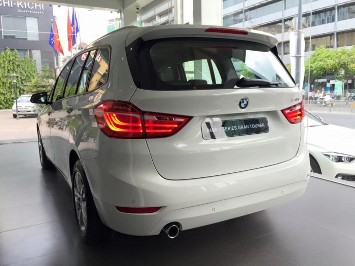 BMW 2 Series 218i Gran Tourer 2017 MPV 7 chỗ cho gia đình