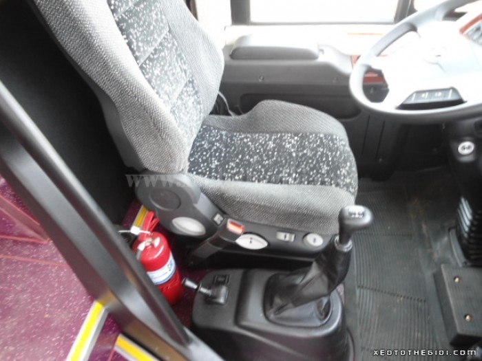 Xe tải Daewoo F8CEF thùng, tải trọng 8.000 kg