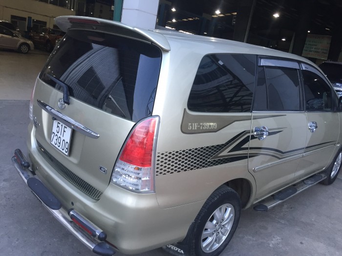 Bán Toyata Innova sx 2009 ghi vàng full option