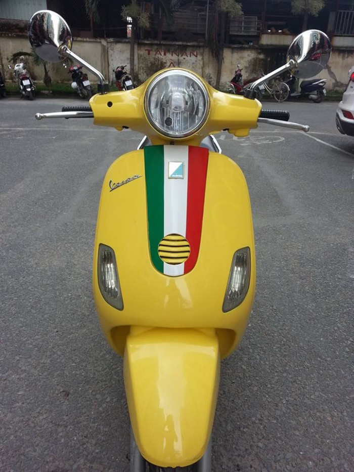 Diamond Blue 125Fi Phun Xăng Điện Tử Kiểu Dáng Vespa Tuyệt Đẹp - Xe Nhập Khẩu