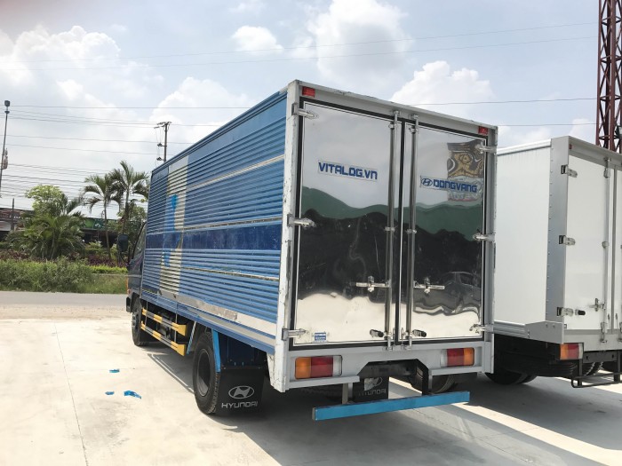 Hyundai Hd700 7.5 Tấn Đồng Vàng Thùng Kín Inox, hỗ Trợ Vay 80% Giá Trị Xe