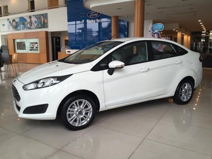 Ford Fiesta Titanium 2018, màu trắng, 495 tr, Sedan trang bị cao cấp , Giảm ngay 50 triệu