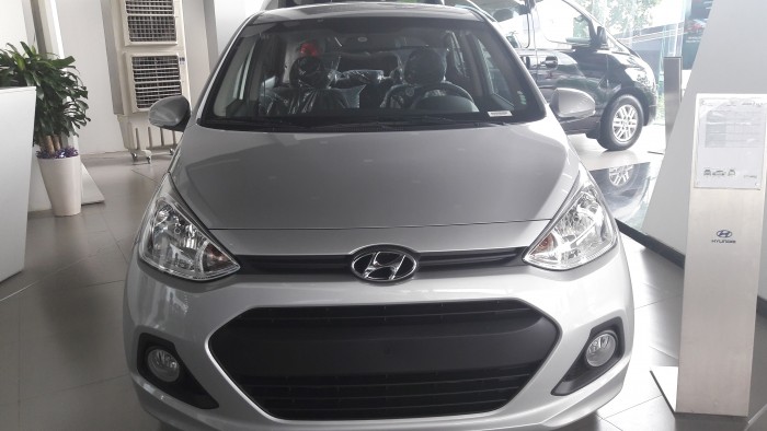 Chạy Taxi chọn Hyundai Grand i10 1.0MT vừa an toàn vừa kinh tế tại sao không?