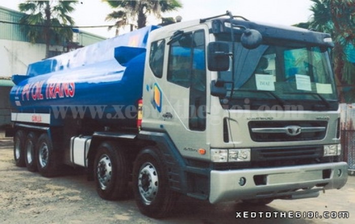 Daewoo P9CVF chở xăng dầu tải trọng 18,5 tấn