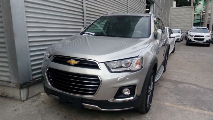 7 chỗ Chevrolet Captiva Revv 2017 Giá Gốc