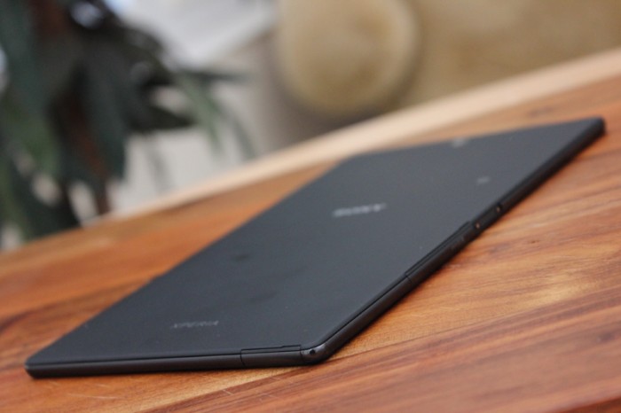 Sony z3 tablet wifi only hàng xách tay nguyên zin, máy bao đẹp như mới, không trầy xước0