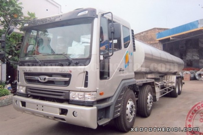 Xe tải Daewoo M9CEF đóng bồn chở sữa  tải trọng 16 tấn, có dán lớp cách nhiệt