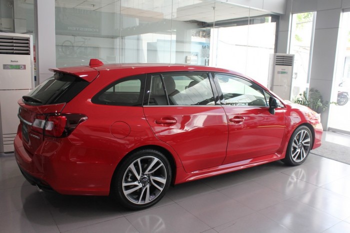 Xe Subaru Levorg 2017 dòng xe Sedan 4 chỗ, máy xăng, số tự động.