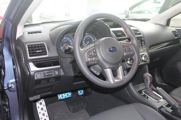Xe Subaru XV 2017 dòng xe Hatchback 5 chỗ, máy xăng, số tự động, màu xanh