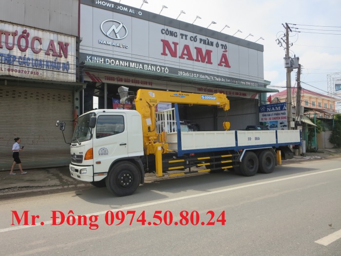 Xe Hino FL gắn cẩu Soosan 10 tấn. Anh em nhìn là thấy chất liền.