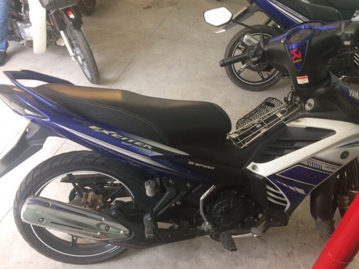 Cần bán xe máy exciter xanh trắng