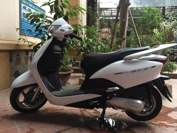 Cần Bán Honda Lead Màu Trắng Đời Chót