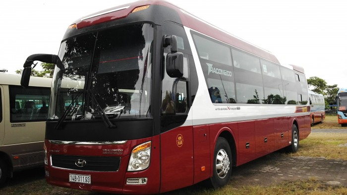 Xe khách Hyundai Tracomeco 42 giường xe nhập khẩu 3 cục,xe giao ngay.