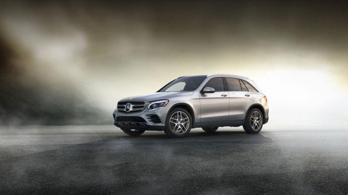 Bán xe Mercedes Benz GLC 250, 300 giao ngay toàn quốc