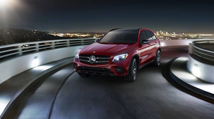 Bán xe Mercedes Benz GLC 250, 300 giao ngay toàn quốc