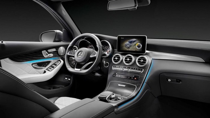 Bán xe Mercedes Benz GLC 250, 300 giao ngay toàn quốc