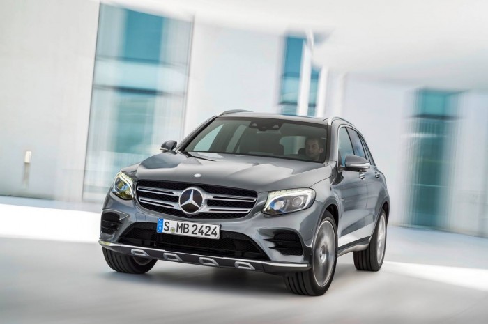 Bán xe Mercedes Benz GLC 250, 300 giao ngay toàn quốc