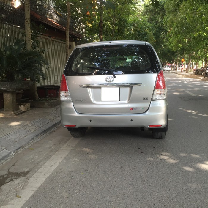 Tôi cần bán chiếc xe Toyota innova G bản đủ đời cuối 2009
