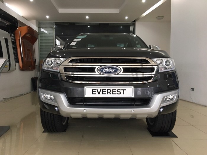 Ford Everest Titanium 2.2L màu xám, Hỗ trợ trả góp, Giao xe toàn quốc