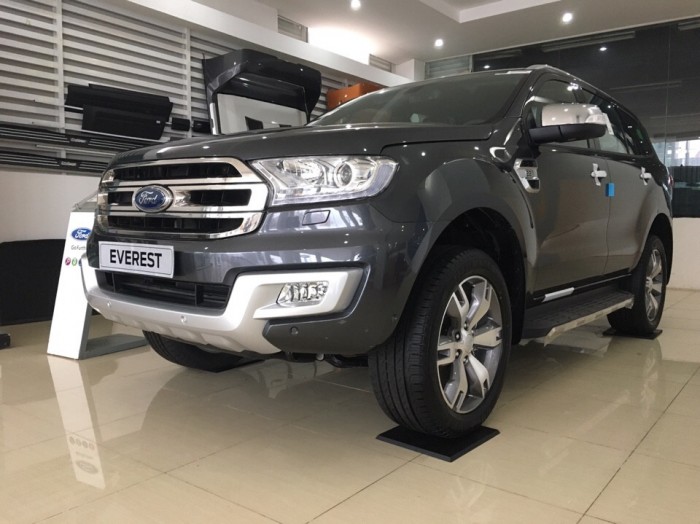 Ford Everest Titanium 2.2L màu xám, Hỗ trợ trả góp, Giao xe toàn quốc