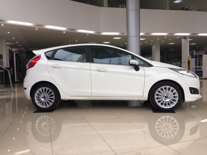 Bán xe Ford Fiesta 1.0L Ecoboost đời 2017, Xe tiết kiệm nhiên liệu, Hỗ trợ trả góp