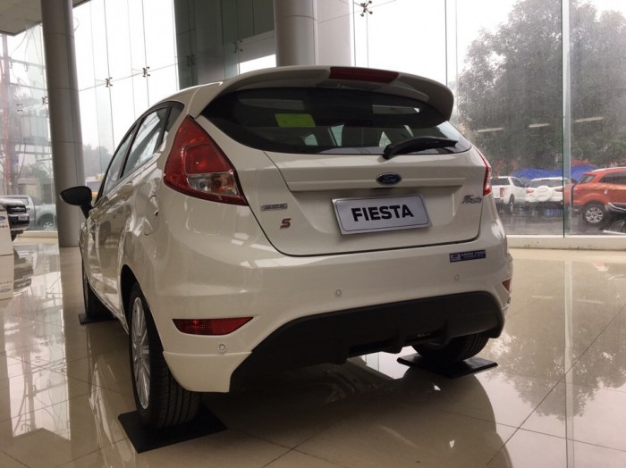 Bán xe Ford Fiesta 1.0L Ecoboost đời 2017, Xe tiết kiệm nhiên liệu, Hỗ trợ trả góp