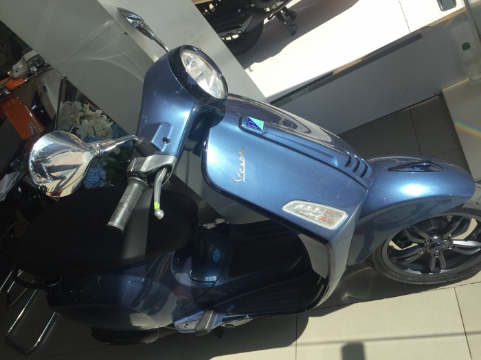 Vespa Primavera giá chính hãng