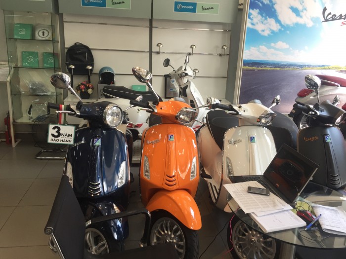 Vespa Primavera giá chính hãng