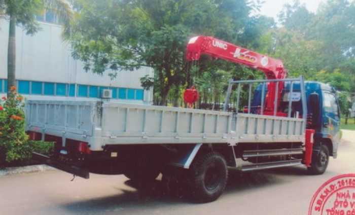 Xe tải cẩu 5 tấn lắp trên xe cơ sở Veam VT650 6.5T, ĐC NISSAN ZD30, tiết kiệm nhiên liệu