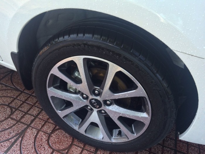 Kia carens sx 2014 mt